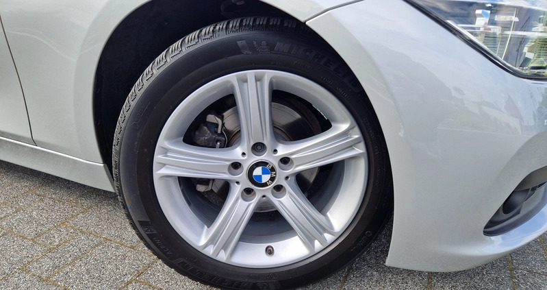 BMW Seria 3 cena 49999 przebieg: 237000, rok produkcji 2017 z Jaworzyna Śląska małe 742